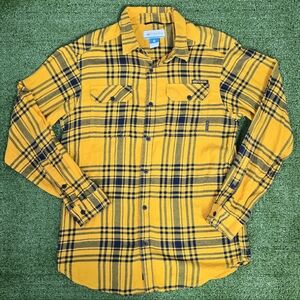 Columbia Collegiate West Virgina Mountaineers 100% Cotton Button Down flannel